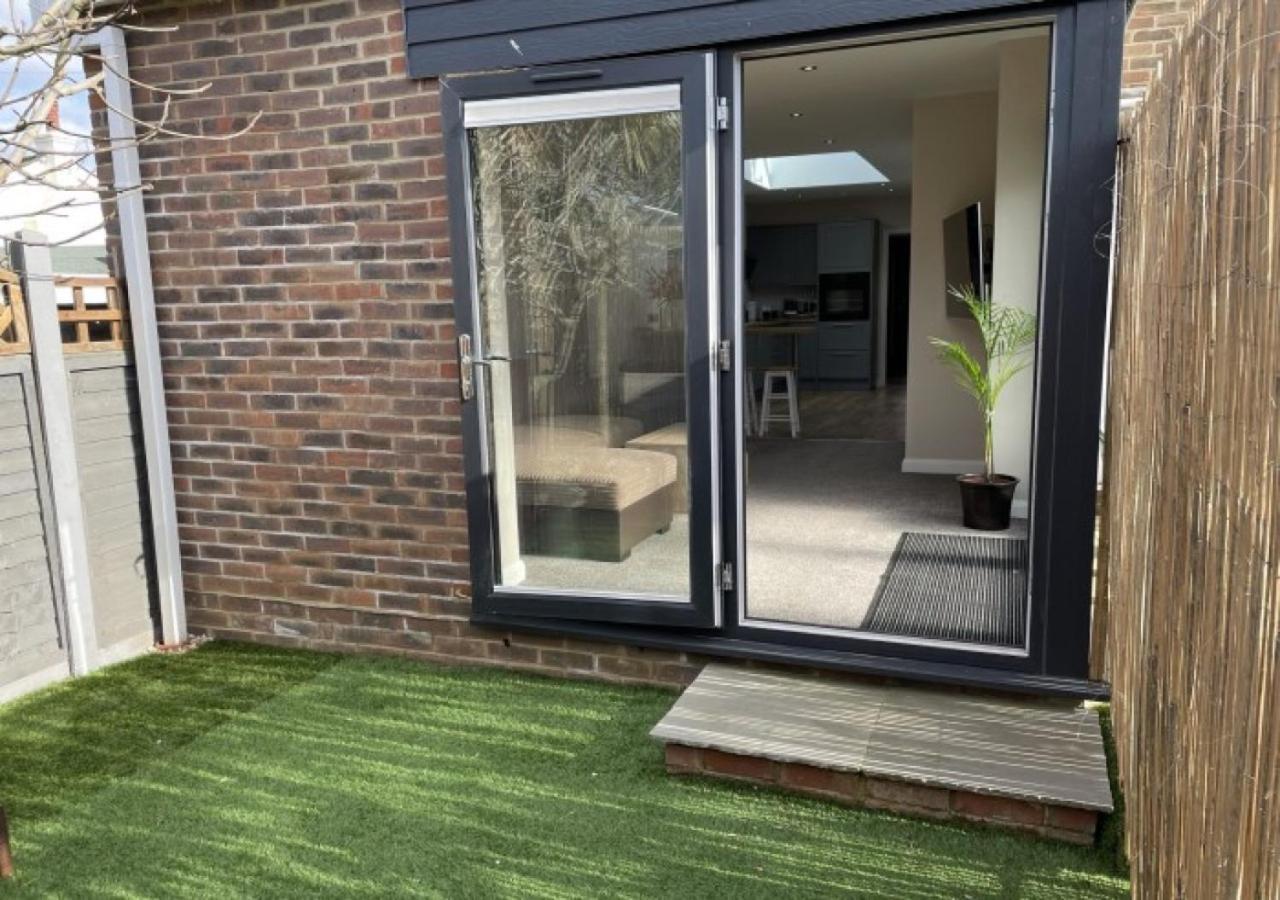 The Annexe - Pagham Lägenhet Exteriör bild